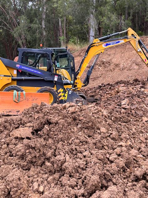 mini excavator hire sunshine coast|earthmoving sunshine coast.